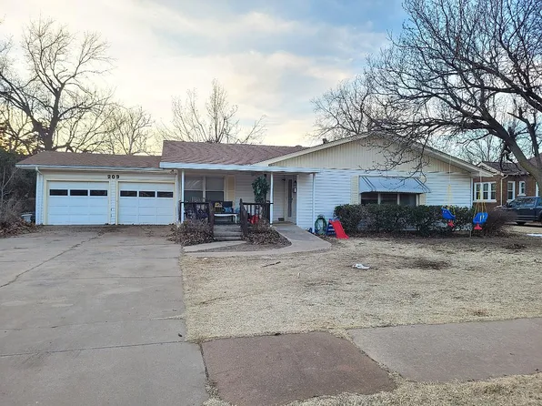 209 S Stephens St, Hobart, OK 73651