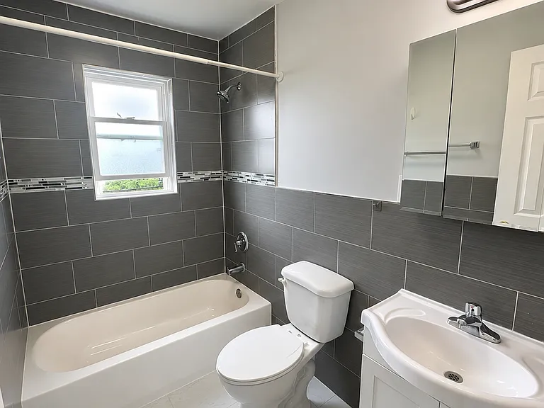452 Harding Pl #6B — Photo 5
