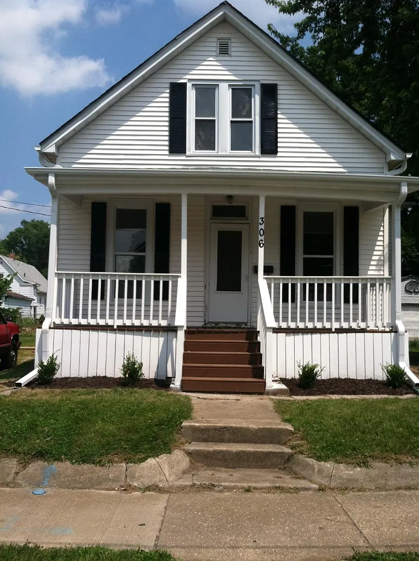 306 S Western Ave photo 1