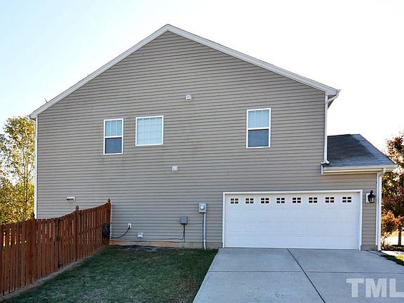 4th image of 201 Pink Dogwood Ln