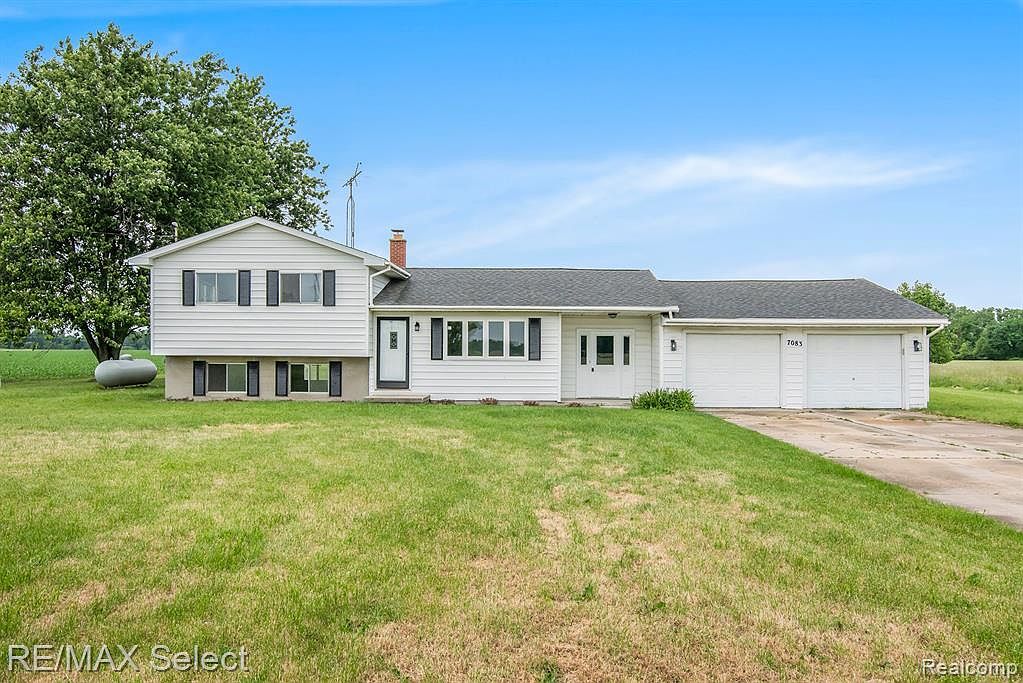 7083 New Lothrop Rd, New Lothrop, MI 48460 Zillow