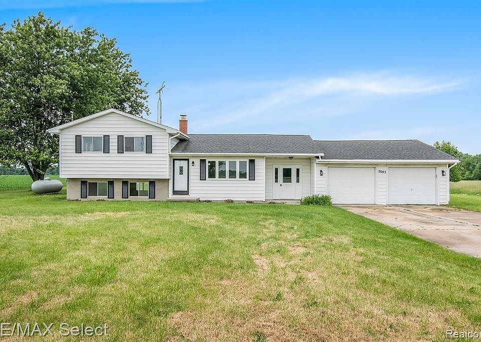 7083 New Lothrop Rd, New Lothrop, MI 48460 Zillow