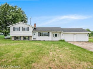 7083 New Lothrop Rd, New Lothrop, MI 48460