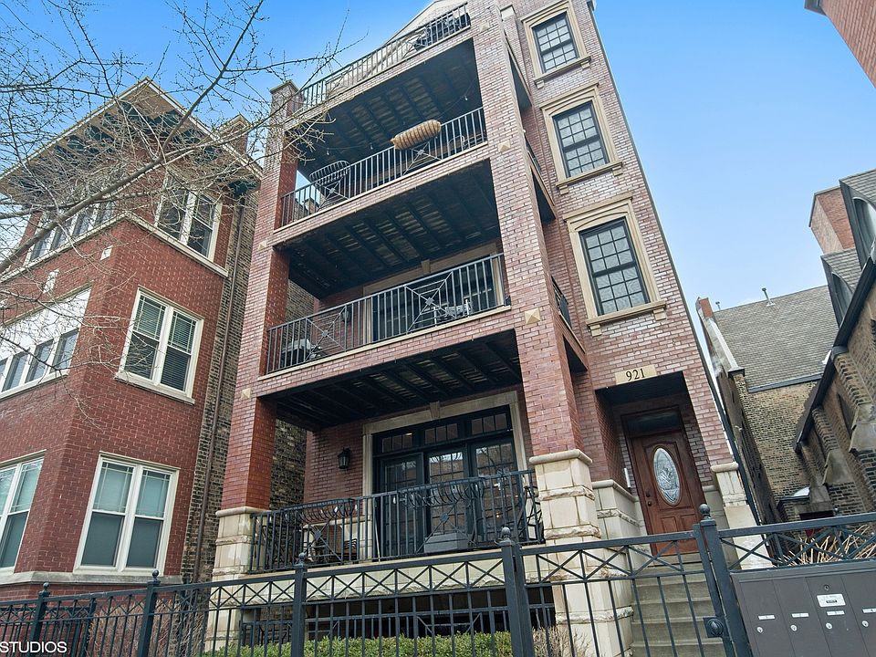 1st image of 921 W Diversey Pkwy APT 1