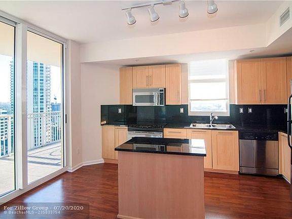 5th image of 511 SE 5th Ave APT 2217