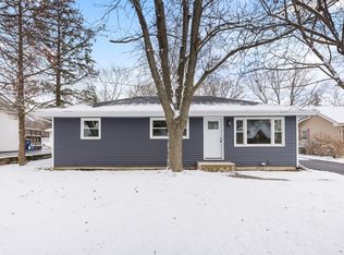 5939 Pershing Ave, Downers Grove, IL 60516