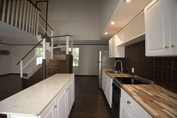 1 bed, 820 sqft, $1,200 — Photo 1