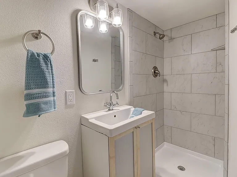 6544 N 12th St #20 — Photo 12
