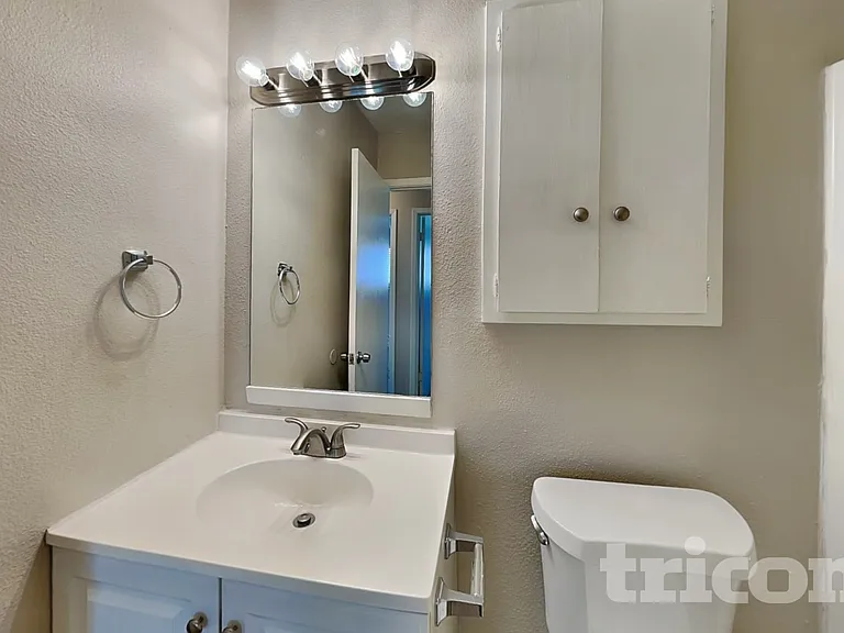 7326 Glen Trl — Photo 13