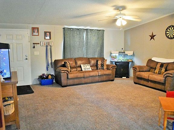 3rd image of 142 McDuffie Dr