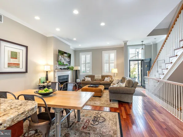 925 S 2nd St #A1, Philadelphia, PA 19147
