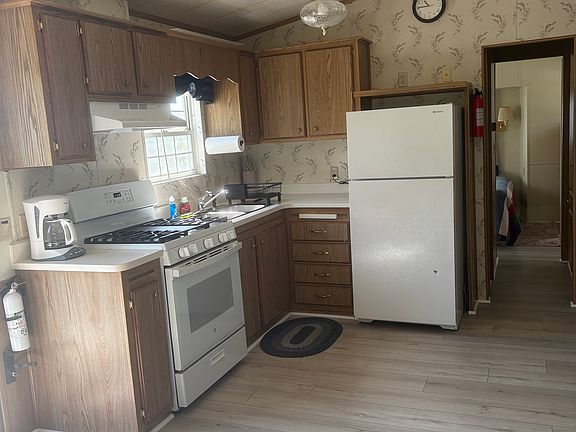 4th image of 194 Buckley Rd #70