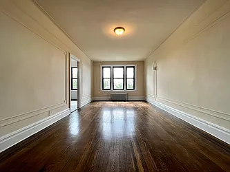 Rented by R New York