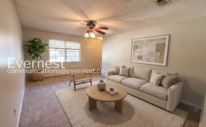 3 bed, 2.0 bath, 1601 sqft, $1,595 — Photo 2