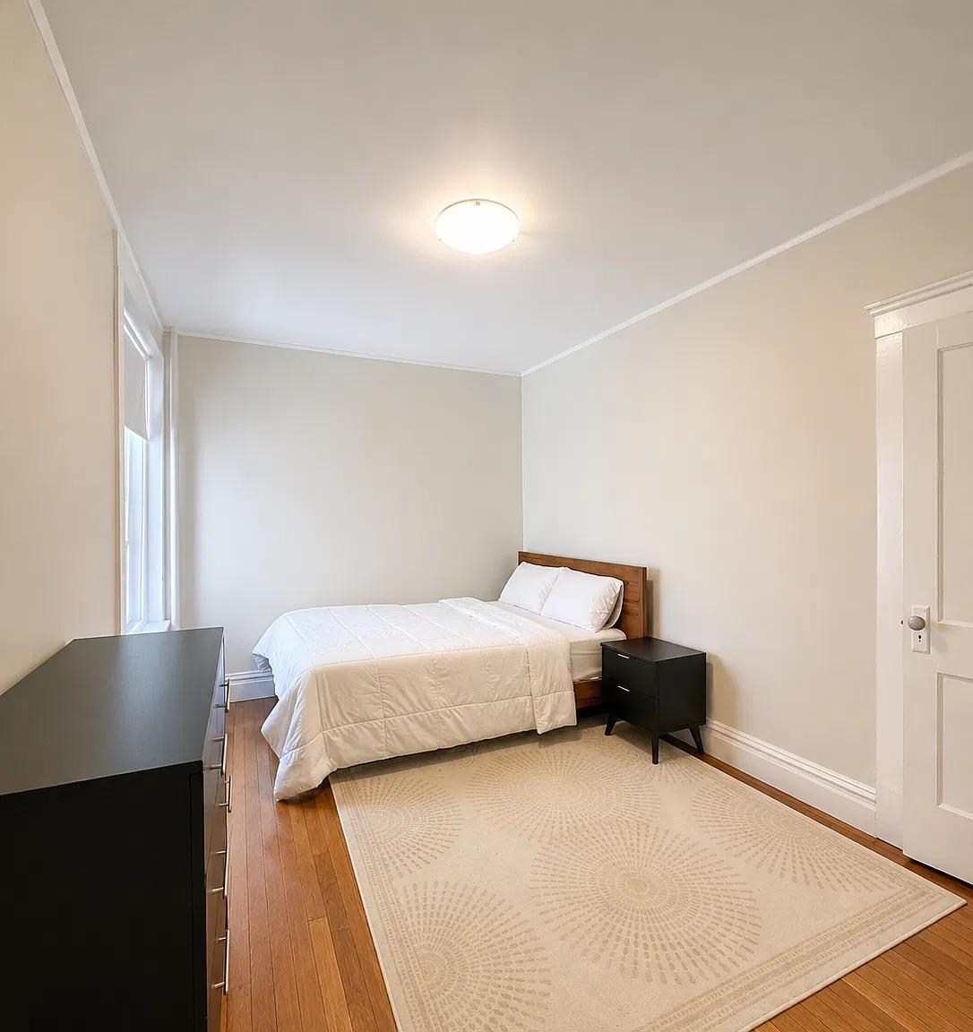 1 bed, 600 sqft, $2,400 — Photo 1