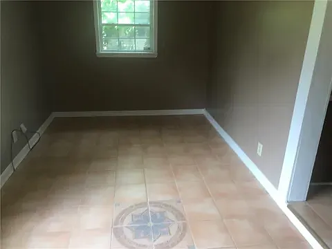 705 Stanton Rd — Photo 2