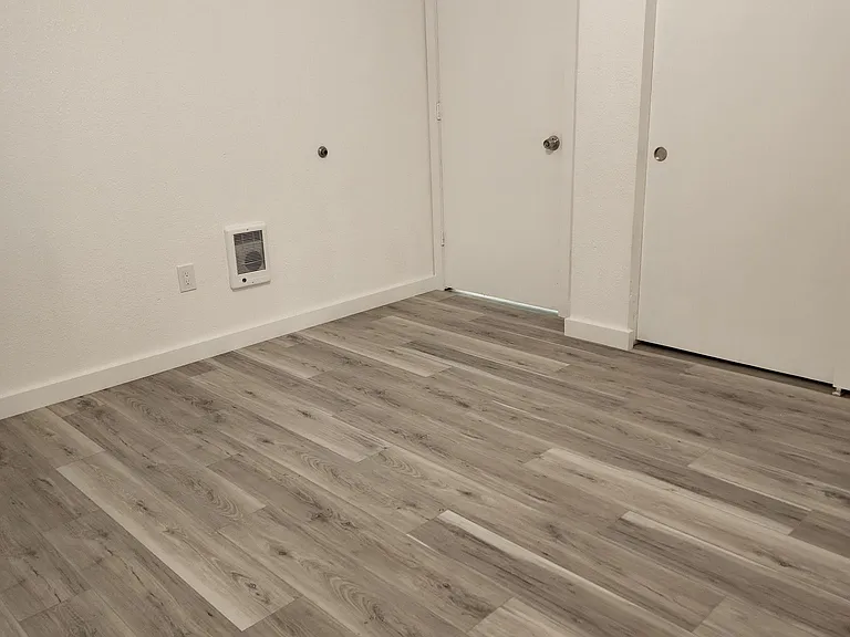 979 Plymouth Dr NE — Photo 19