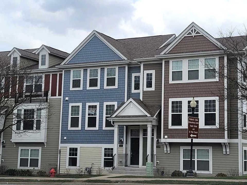 1st image of 122 Waterbury Cir