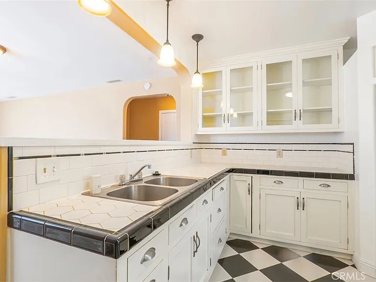 1188 Witt St — Photo 11
