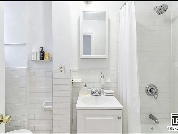 5th image of 987 3rd Ave #3A