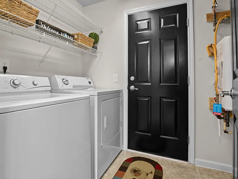 14047 Avalon Blvd — Photo 28