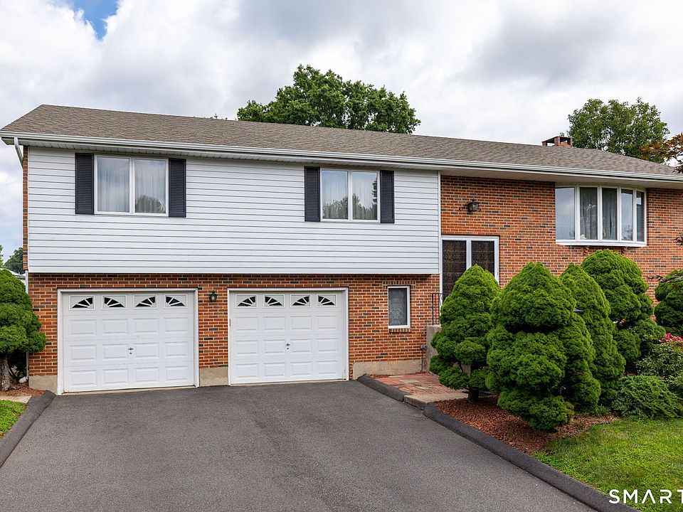 1st image of 15 Colonial Drive