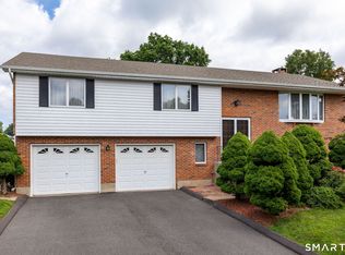 15 Colonial Dr, Wethersfield, CT 06109