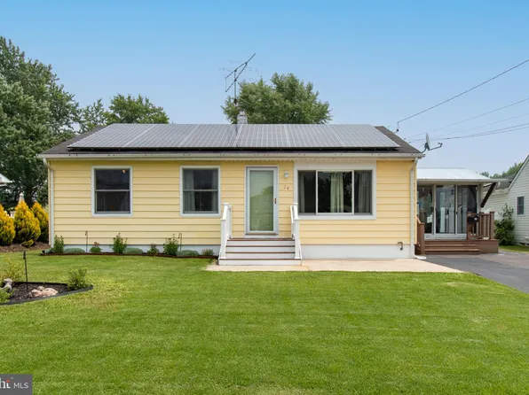 24 Willow Rd, Bordentown, NJ 08505