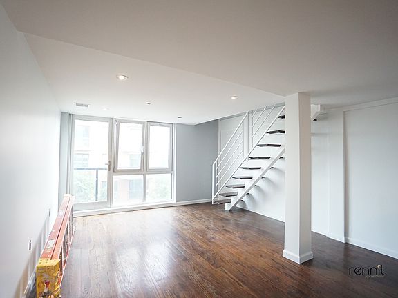 5th image of 287 McGuinness Blvd APT 3B