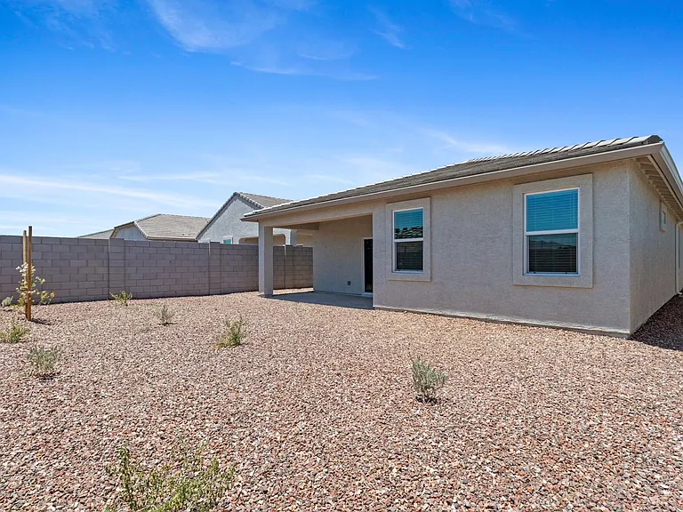 10427 W Parkway Dr — Photo 33