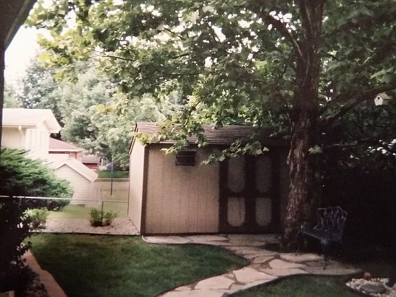 5th image of 311 Jeffery Dr