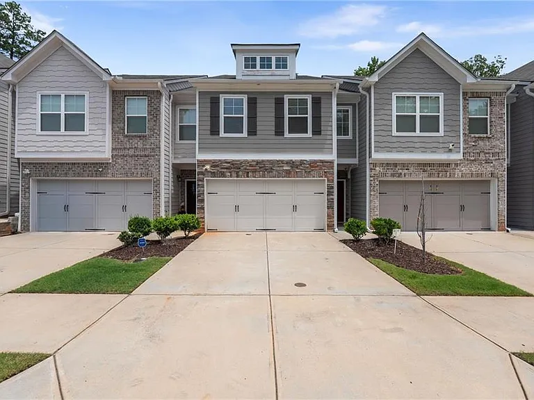 5372 Brooklands Dr — Photo 2