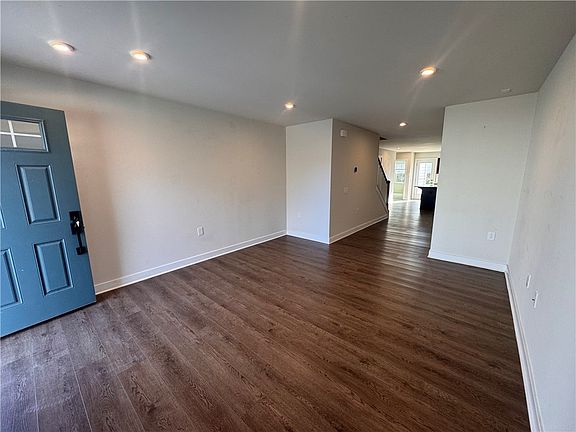 2nd image of 415 Camarillo Ln