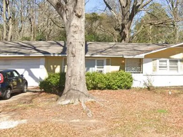 1056 Brookley St, Jackson, MS 39212