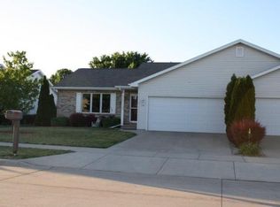 150 Cherry Park Ct, Oshkosh, WI 54902