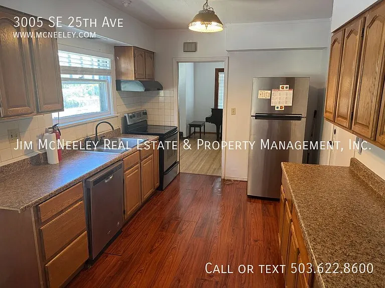 3005 SE 25th Ave — Photo 3