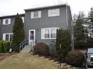 52 Mall Rd, Etters, PA 17319