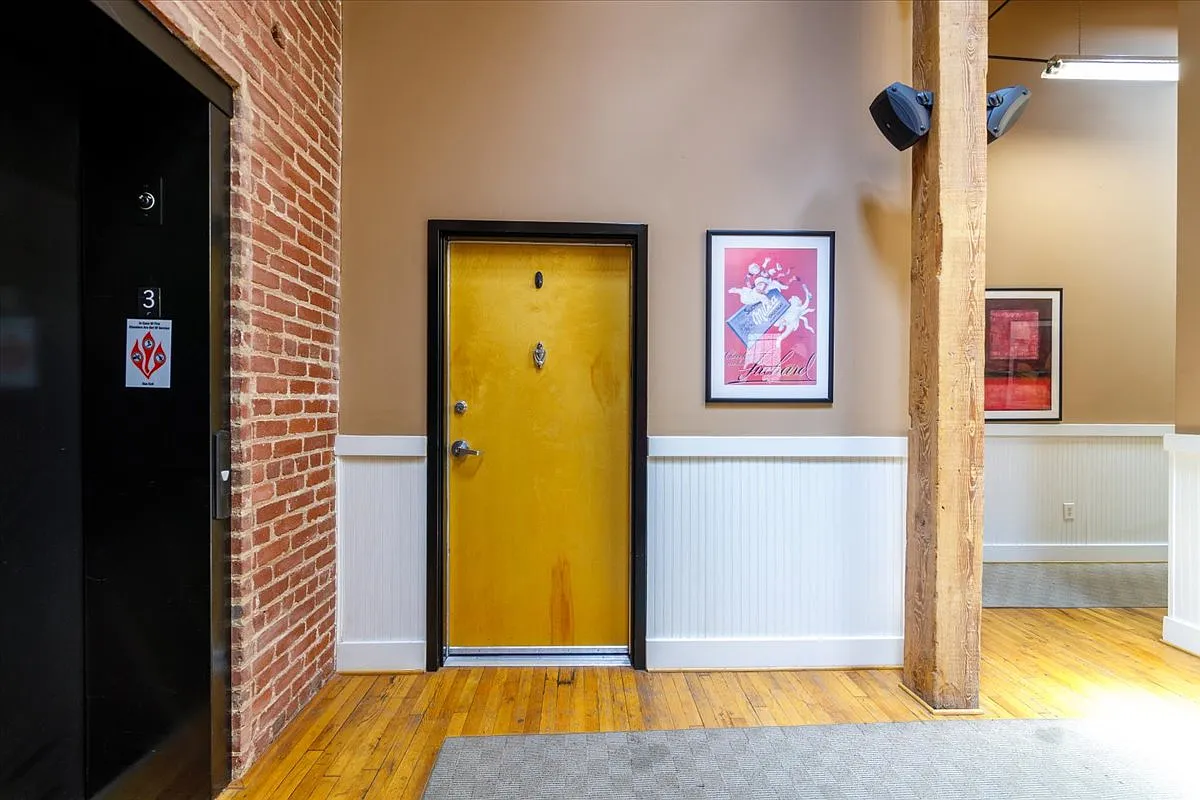 1 bed, 1158 sqft, $1,750 — Photo 4