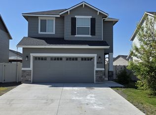 4005 W Peak Cloud Dr, Meridian, ID 83642