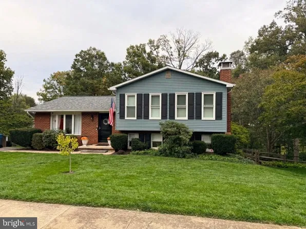 6205 Guthrie Ct, Eldersburg, MD 21784