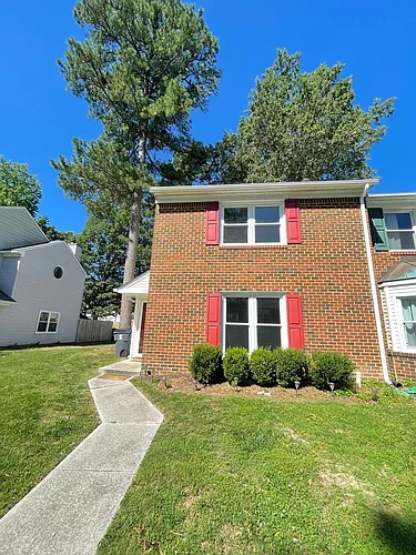 110 Kingsbridge Ln Photo 1