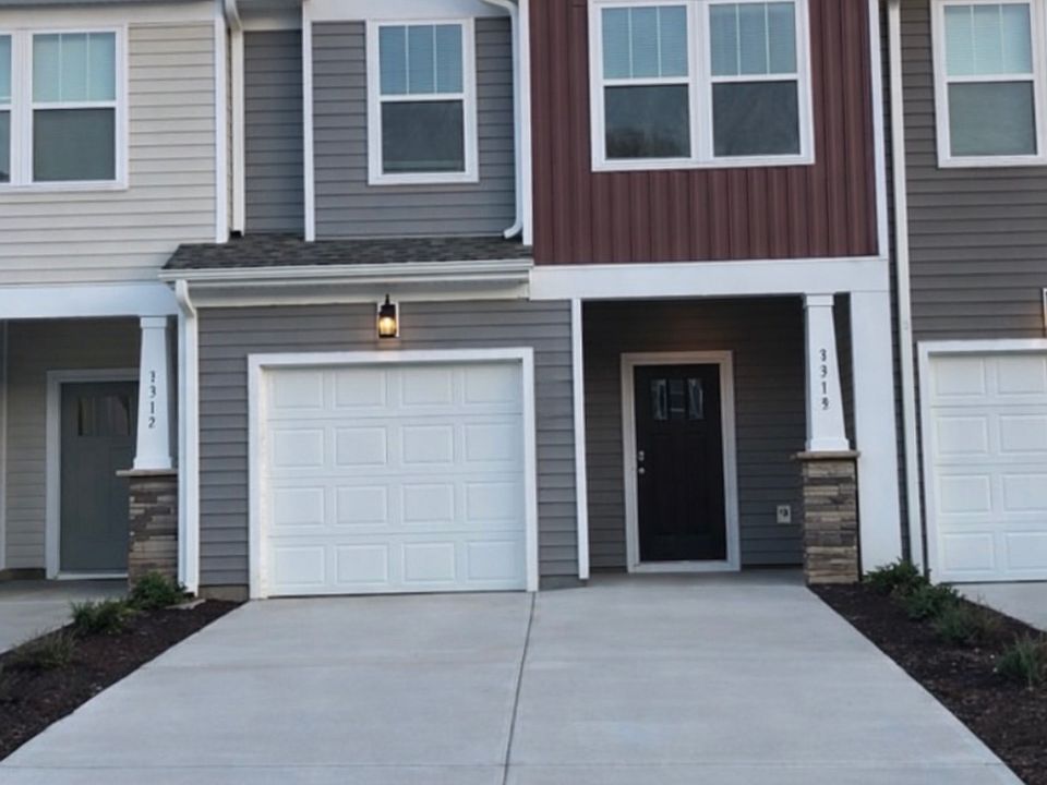 Beautiful craftstman style townhome