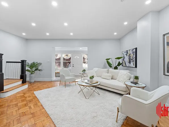 8563 98th St, Woodhaven, NY 11421