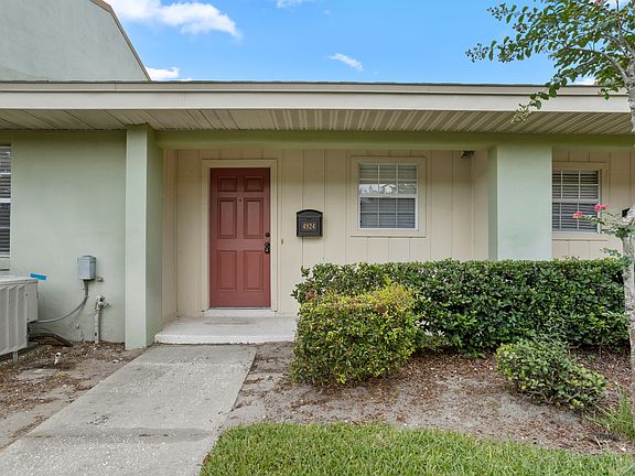 2nd image of 4924 Tangerine Ave #4924