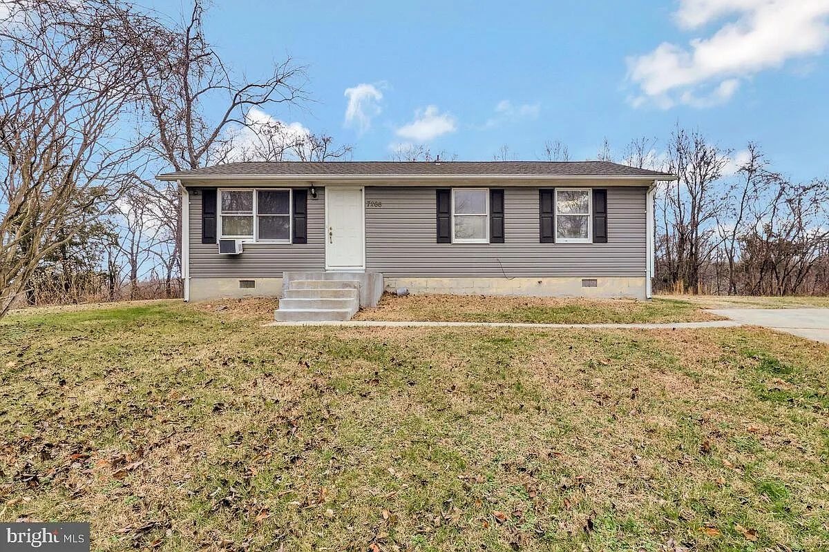 7266 Strawberry Pl photo 1