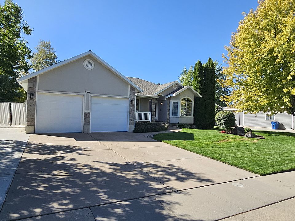 Double Car Garage with Oversized Driveway