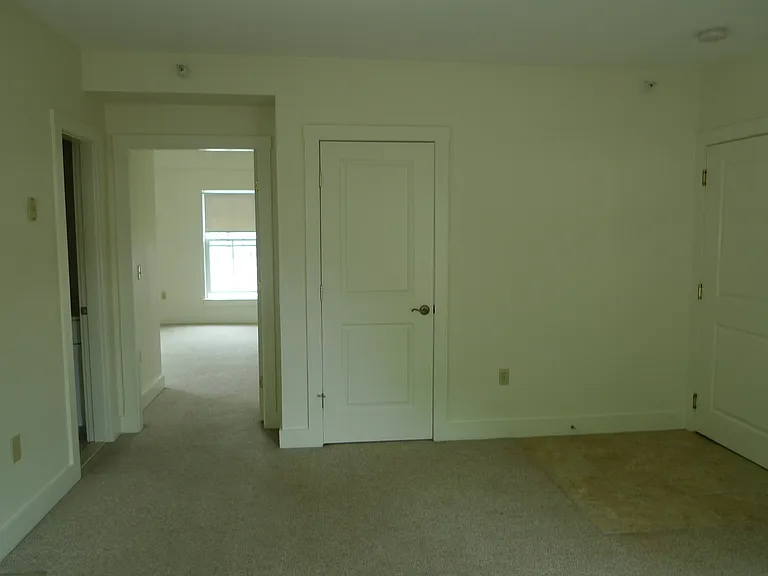 9 State Street — Photo 4