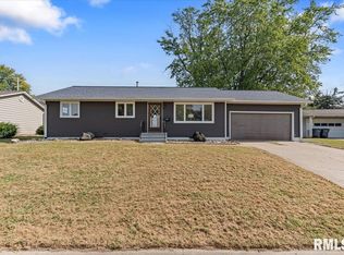 1237 Hilltop Dr, Milan, IL 61264