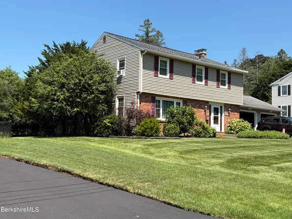 70 Rockland Dr, Pittsfield, MA 01201