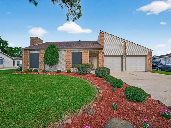 4006 Dover St, Deer Park, TX 77536